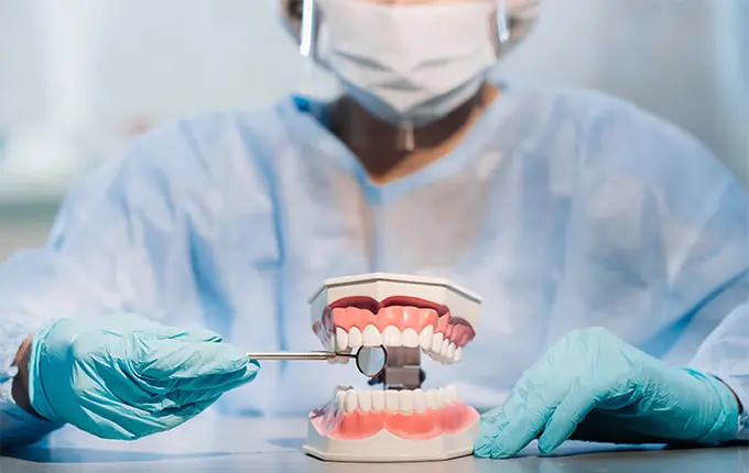 مزایای پروتز متحرک دندان چیست؟ 